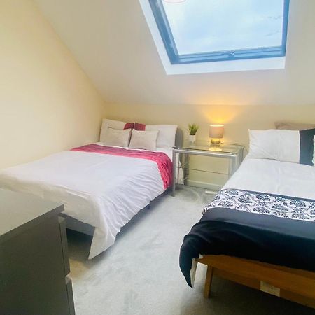 Charming Entire 2-Bedroom House In Milton Keynes Exterior photo